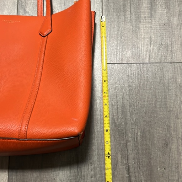 Tory Burch Tote - Picture 8 of 9